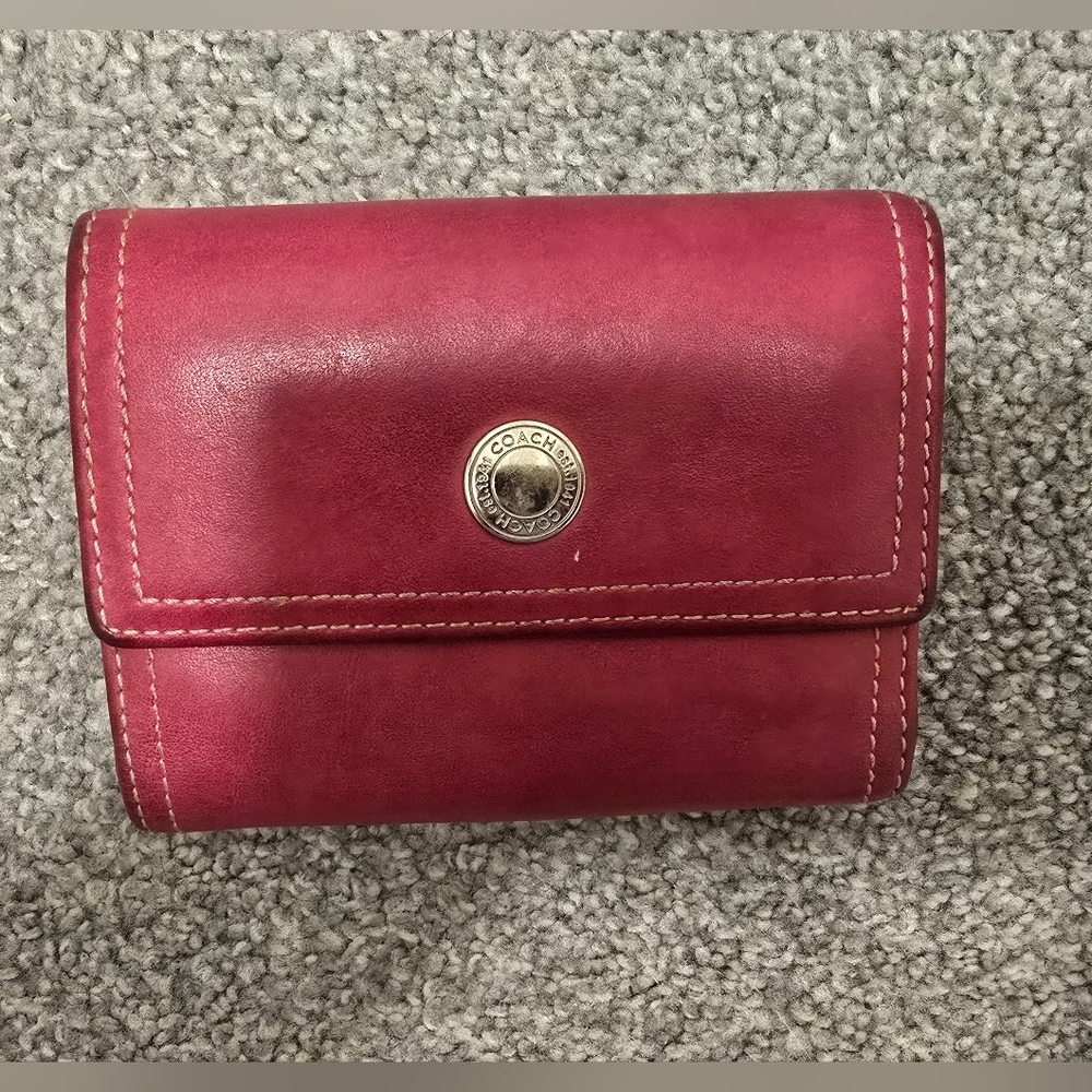 Coach Pink Leather Wallet Boho Chic Girlcore Cabincore Barbie Simplechic